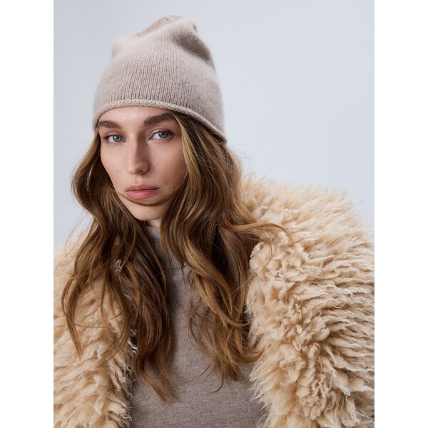 Reserved Czapka z wełną i kaszmirem 733FF-12X