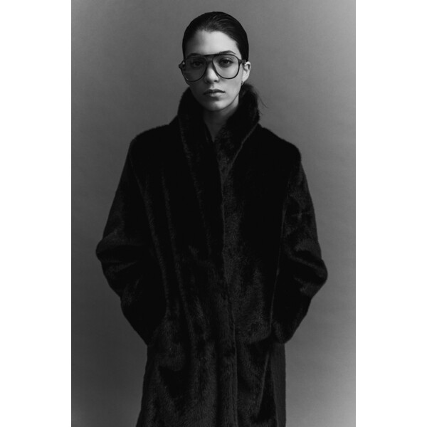 H&M Puszysty płaszcz z szalowym kołnierzem 1308445