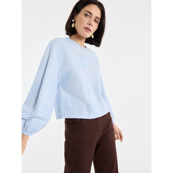 Mohito Błękitna bluzka z ozdobnymi haftami 640IU-05X