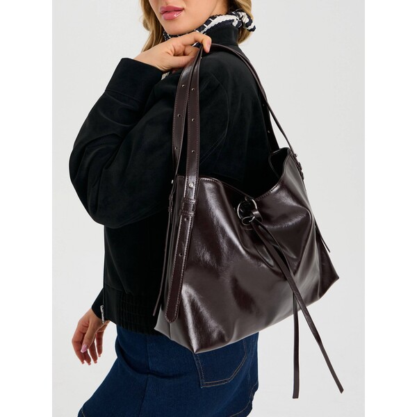 Sinsay Torebka hobo z imitacji lakierowanej skóry 268GK-93X
