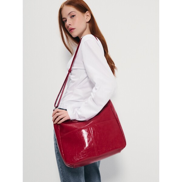 House Czerwona torebka z połyskującej sztucznej skóry 413JF-33X