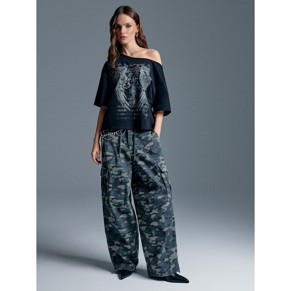 House Spodnie baggy cargo we wzór camo 057IR-MLC