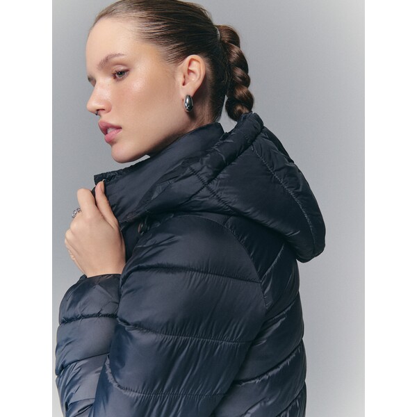 House Czarna pikowana kurtka przejściowa 390HW-99X