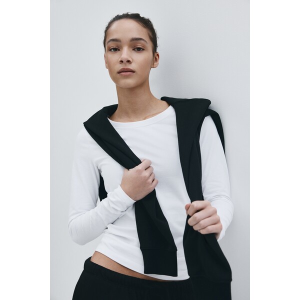 H&M Dopasowany top bawełniany 1318423