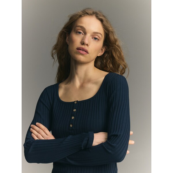 Reserved Longsleeve z modalem 114IT-59X