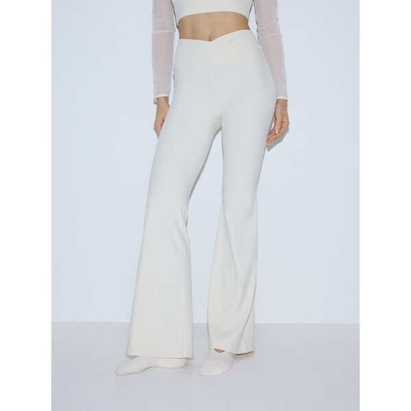 Reserved Spodnie flare 561JS-01X