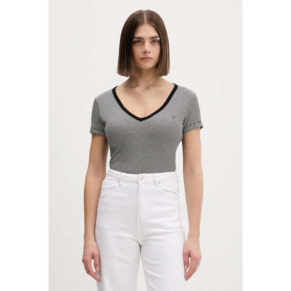 Tommy Jeans t-shirt  damski kolor czarny DW0DW17385