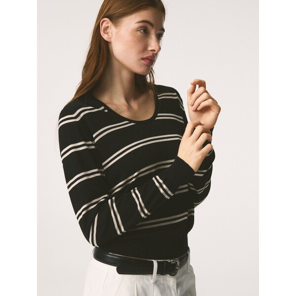 Reserved Sweter z lyocellem 189IT-99X
