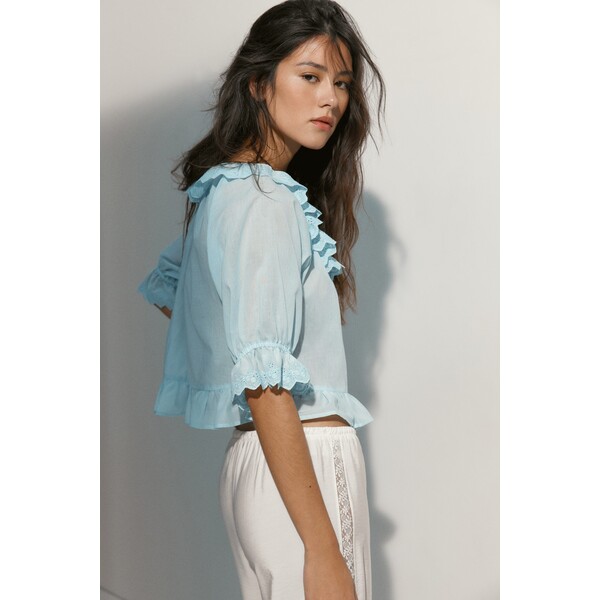 H&M Bawełniana bluzka z haftem angielskim 1328377