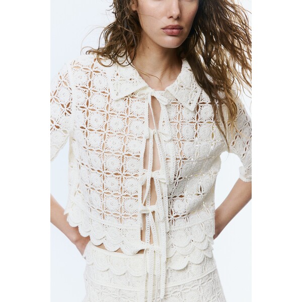 H&M Top o wyglądzie szydełkowej robótki 1345274
