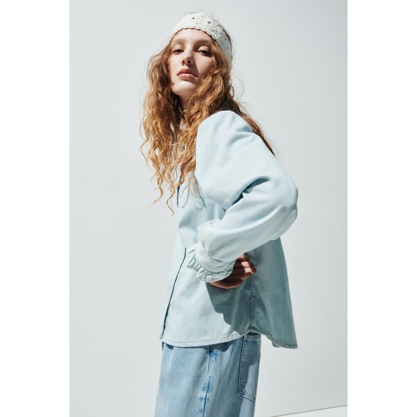 H&M Dżinsowa bluzka z falbankami 1296667