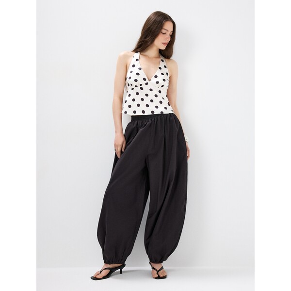 House Czarne spodnie balloon fit low waist 072IR-99X