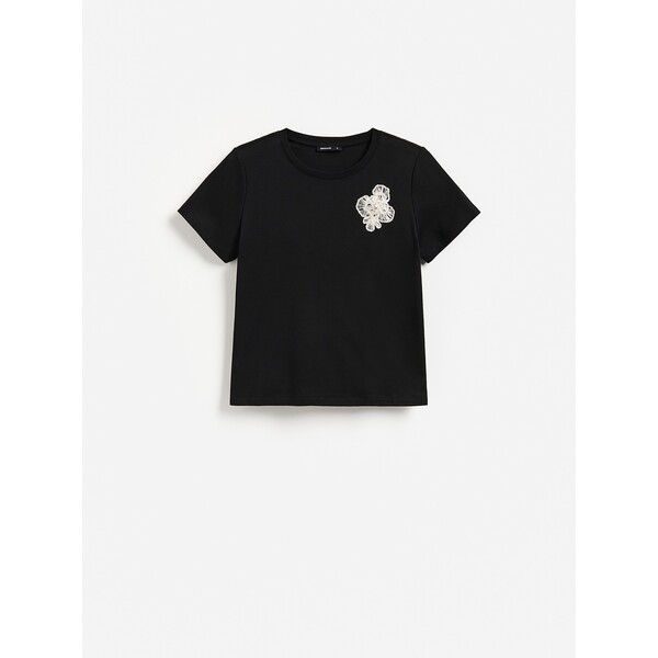 Reserved T-shirt z ozdobnymi aplikacjami 026KF-99X