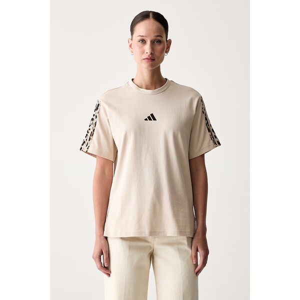 adidas T-shirt damski bawełniany Leopard Pack  beżowy KT0407