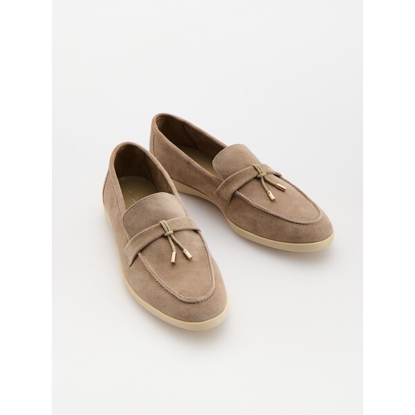 Reserved Loafersy z owczej skóry 067KC-08X