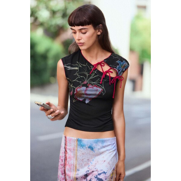Desigual Wschodni nadrukowany T-shirt 26WWTKYN2000