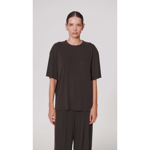 Le Brand T-shirt z delikatnej dzianiny w kolorze brązowym - Colin colin-brown