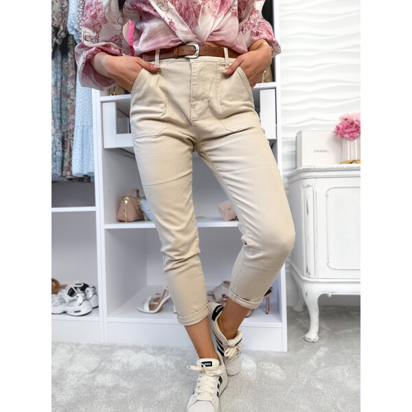 Rose Boutique Beżowe jeansowe spodnie