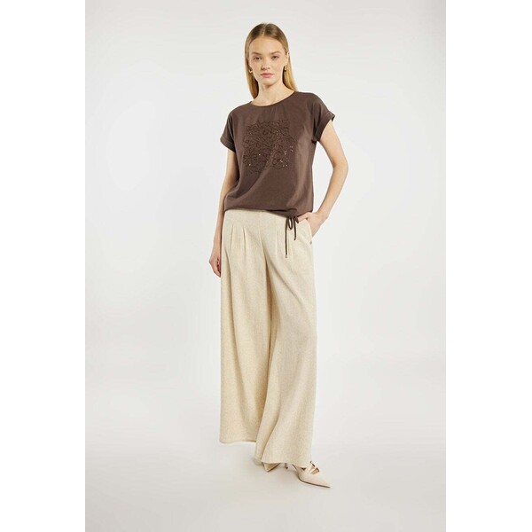 Monnari T-shirt z cekinami 116074