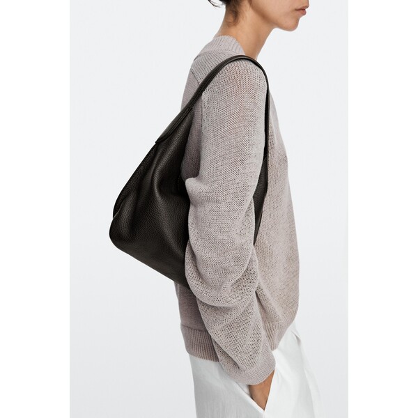 Massimo Dutti Mini torebka na ramię ze skóry nappa 06979606-700