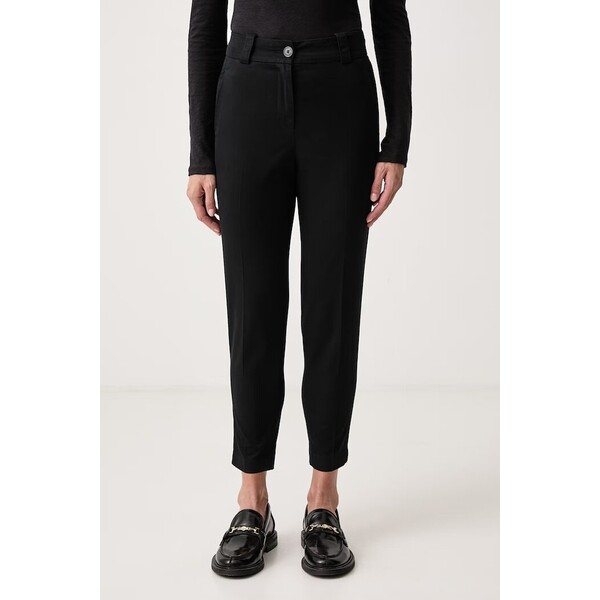 United Colors of Benetton spodnie slim fit damskie  czarne regular waist 4FRXDF096