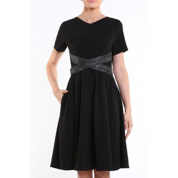 Tiffi Rozkloszowana sukienka z ozdobnym paskiem czarna