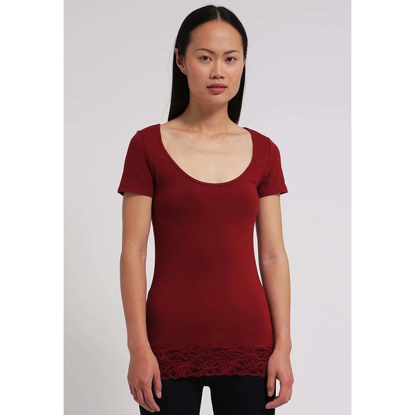 Zalando Essentials T-shirt z nadrukiem dark red ZA821D02L