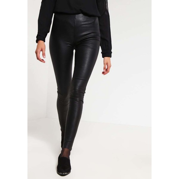 Selected Femme SFSYLVIA Spodnie skórzane black SE521A07U
