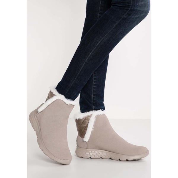 Skechers ON-THE-GO 400-COZIES Śniegowce taupe SK111Y004