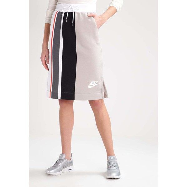 Nike Sportswear Spódnica trapezowa white NI121B000