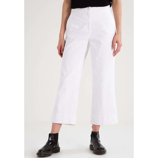 someday. CHOO GENTLE Spodnie materiałowe white Y0321N006