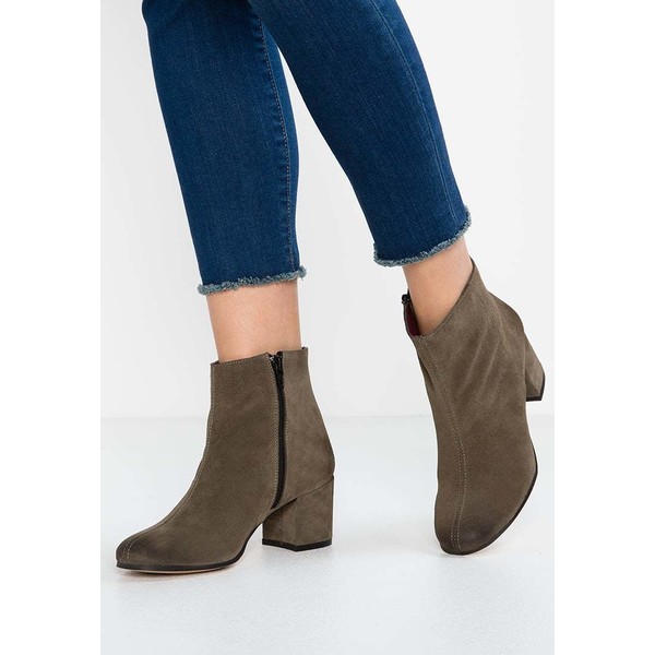 mtng Ankle boot olive MT711N00P
