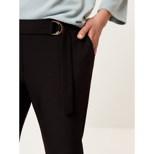 Mohito Eleganckie spodnie z ozdobnym paskiem RQ547-99X