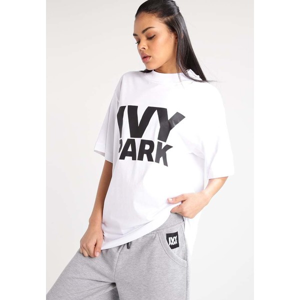 Ivy Park PROGRAMME T-shirt z nadrukiem white/black IV221D02C