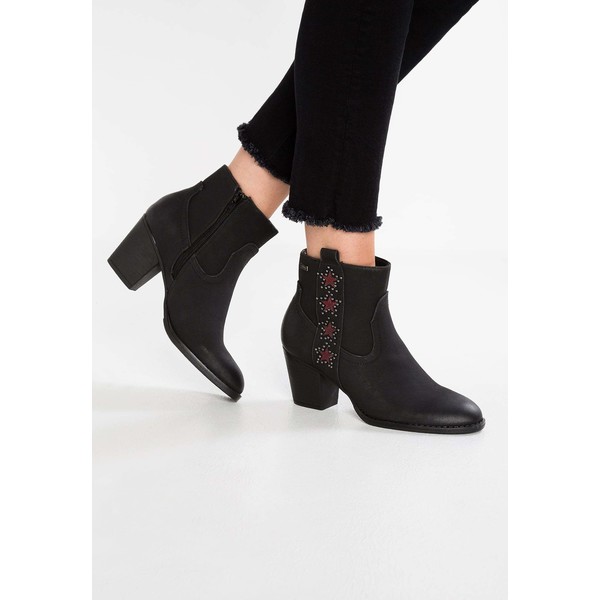 mtng Ankle boot burdeos MT711N01A