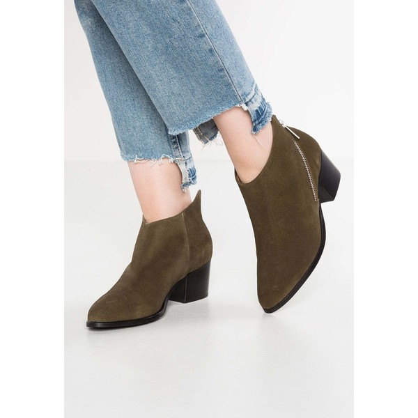 ICHI MOLLY Ankle boot beech IC211N007