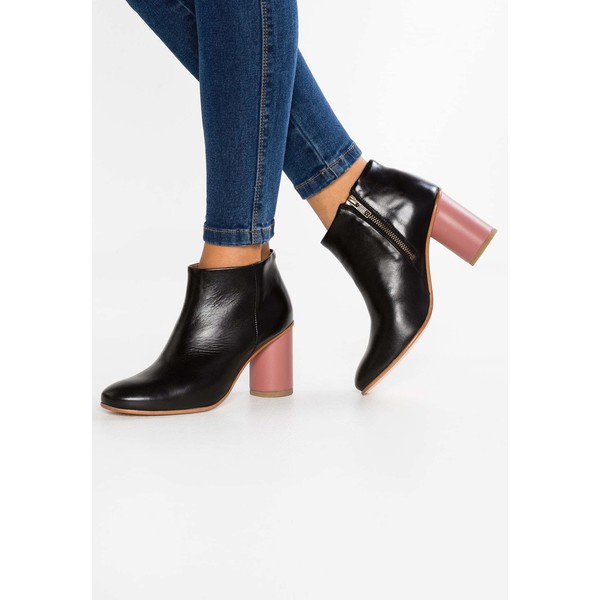 another project Ankle boot black/pink A0511N00F