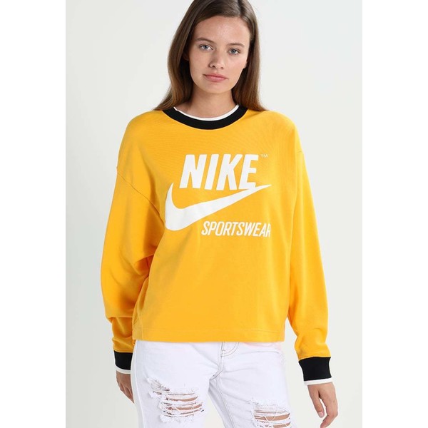 Nike Sportswear CREW ARCHIVE Bluza university gold NI121J062