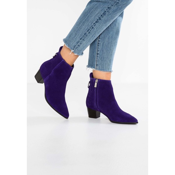 Topshop MATCHA POINTED BOOTS Botki purple TP711N06D