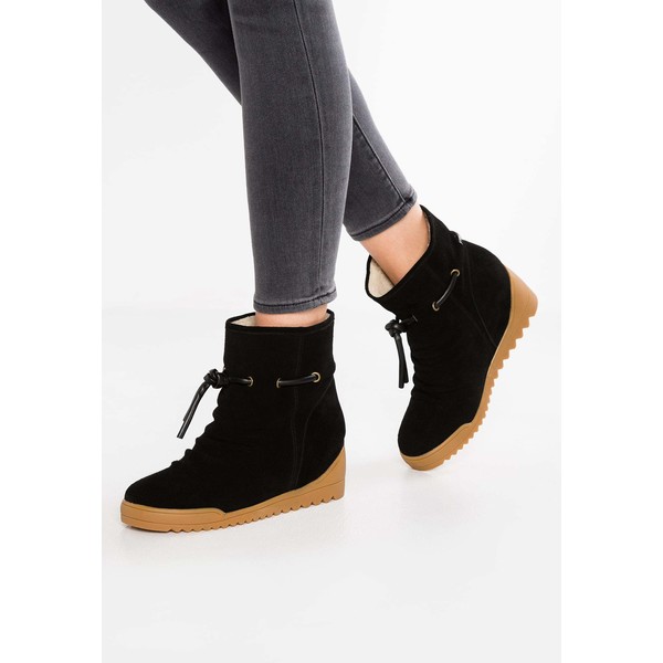 Shoe The Bear LINE Ankle boot black SB611Y002