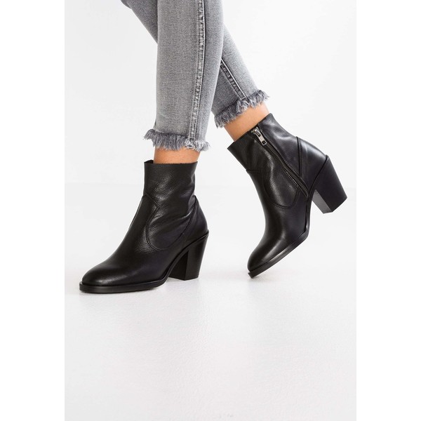 Office ANGIE Ankle boot black OF211N01B