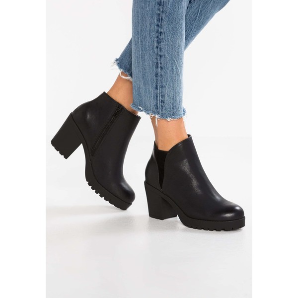 Call it Spring IBOCIEN Ankle boot black AX911N00O