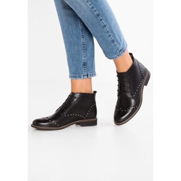 Pier One Ankle boot black PI911N03F
