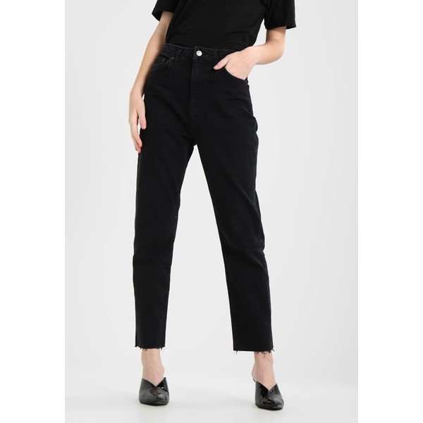 Topshop Jeansy Relaxed Fit washed black TP721N02V