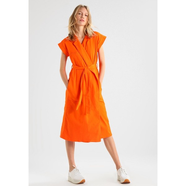 Mads Nørgaard DASSY Sukienka jeansowa deep orange M1421C01N