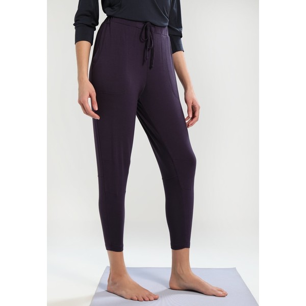 Curare Yogawear Spodnie treningowe dark aubergine CY541E00T