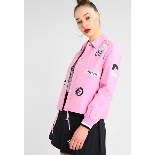 Converse ALL OVER PATCHES COACHES JACKET Kurtka wiosenna light orchid CO421G00U