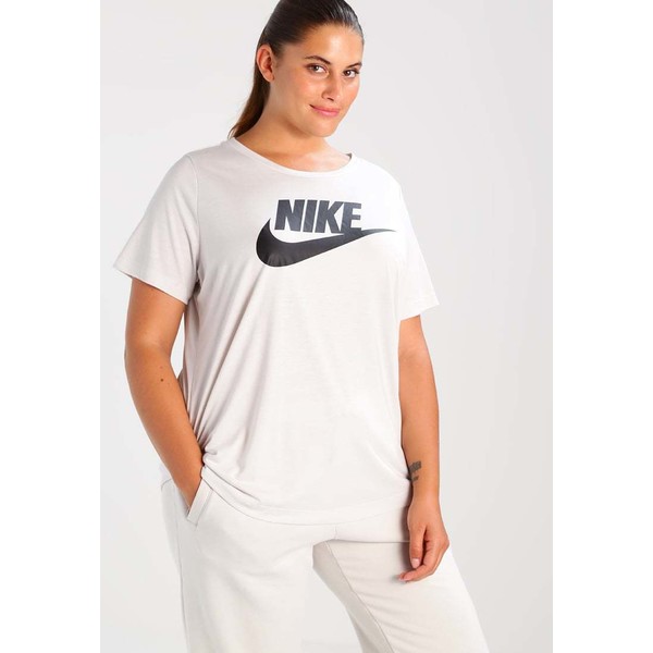 Nike Sportswear ESSENTIAL TEE T-shirt z nadrukiem light bone/black NI121D09F