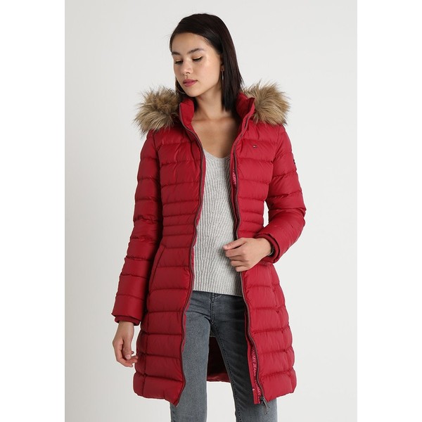 Tommy Jeans ESSENTIAL HOODED COAT Płaszcz puchowy rumba red TOB21U00D