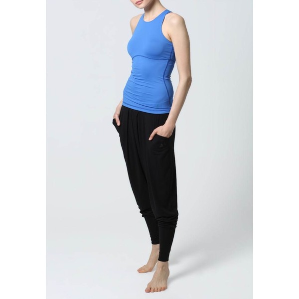 Curare Yogawear RUNDHALS Koszulka sportowa light blue CY541D00E